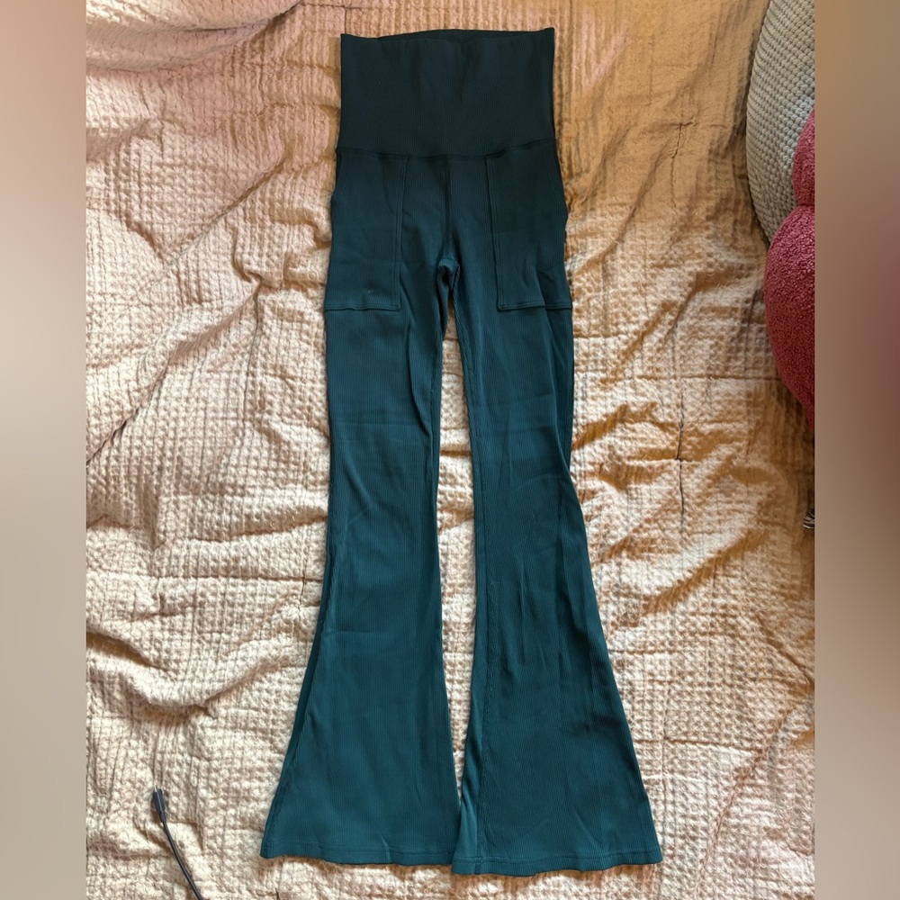 🦚Aerie Ribbed/Flare Leggings